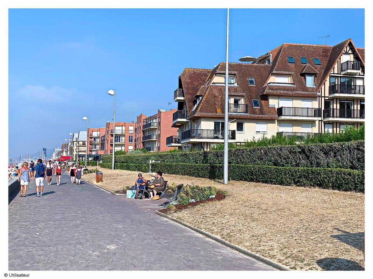 Cabourg, Appartement Plain Pied Avec Terrasse Acces Direct A La Plage Exteriör bild